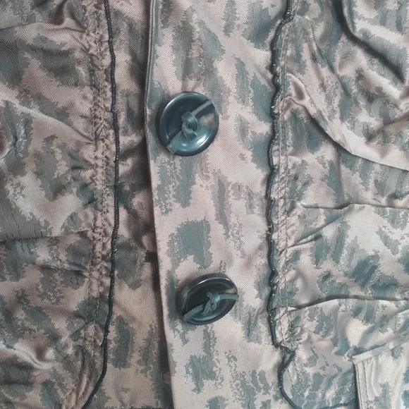 Chico's Animal Print Ruffle Front Blazer Jacket Chico's sz2 - Picture 12 of 14